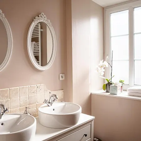 Pensjonat Clos Saint Martin 4*